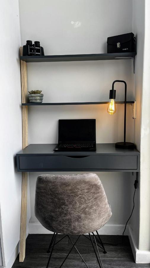 Modern Luxury Studio With Breathtaking City Views - No Load Shedding Kapstaden Exteriör bild